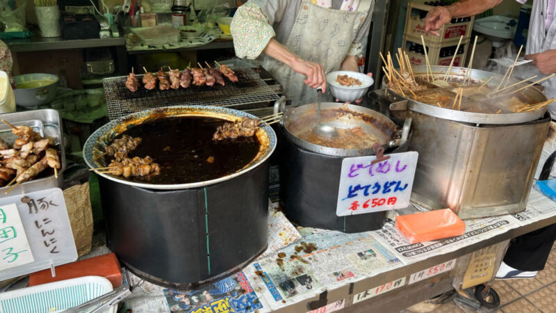 笠松競馬場の寿屋さんの店舗外観