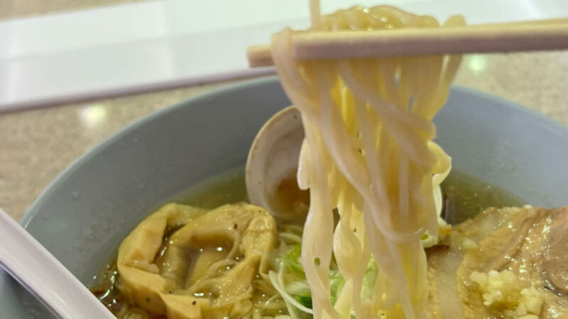 中山競馬場の飯処 福麺さんのうま塩ラーメン